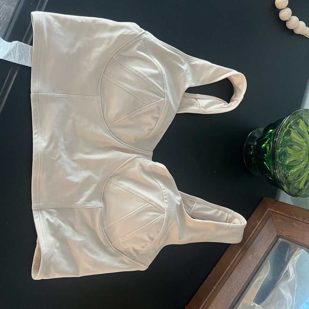 Fabletics sports bra